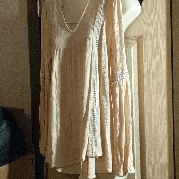 Pretty blouse - Picture 2 of 4